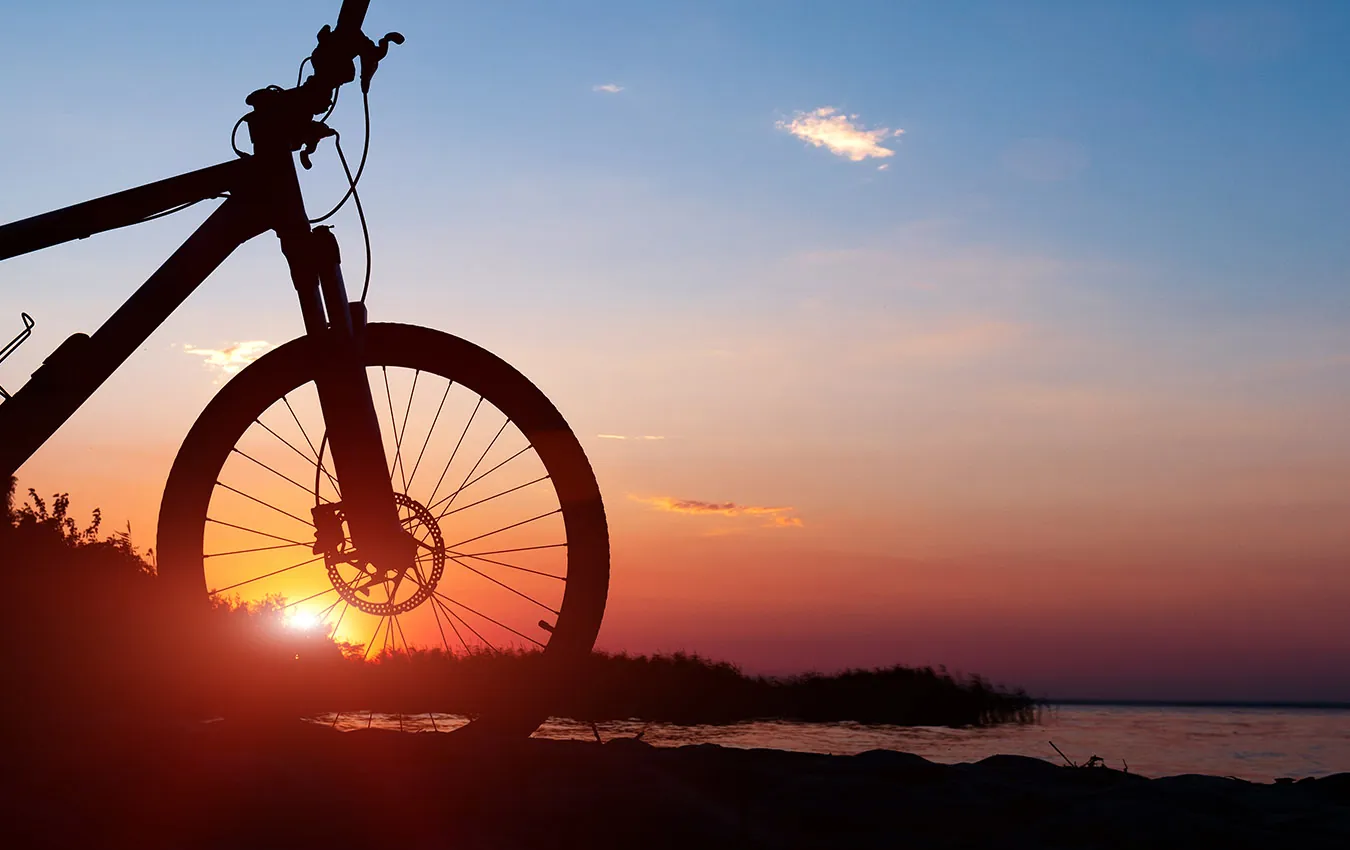 Cycling on Lake Pamvotis